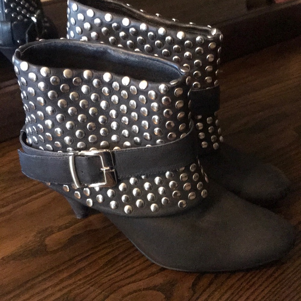 Vianea Jeegar black leather & silver stud boots
